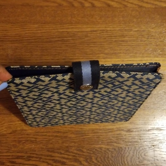 Tommy Hilfiger Tablet Case - Picture 4 of 7